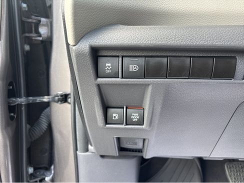 Used 2024 Toyota Sienna XLE image 42