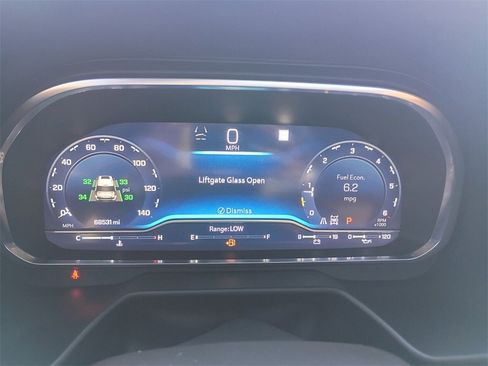 Used 2022 Chevrolet Suburban High Country w/ Premium Package image 23