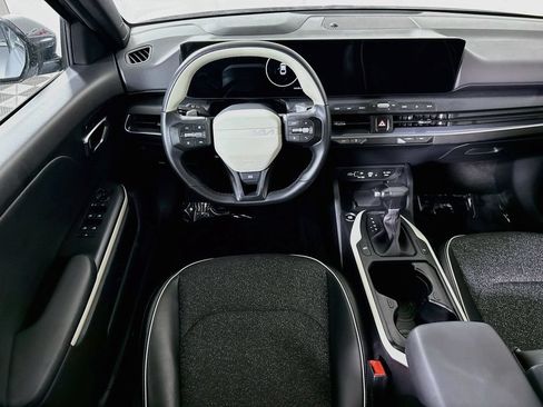 Certified 2025 Kia K4 GT-Line w/ GT-Line Sunroof Package FWD image 4