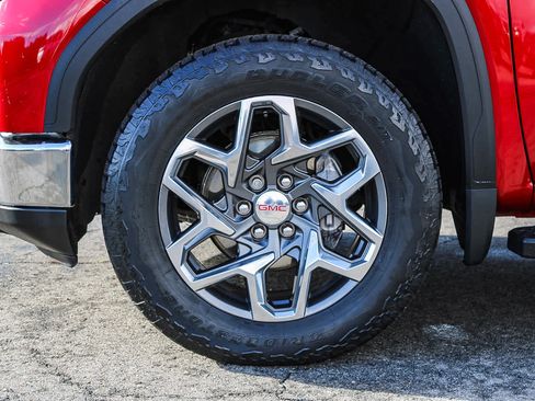 Used 2022 GMC Sierra 1500 SLT w/ SLT Premium Package image 9