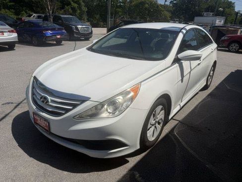 Used 2014 Hyundai Sonata GLS FWD image 2