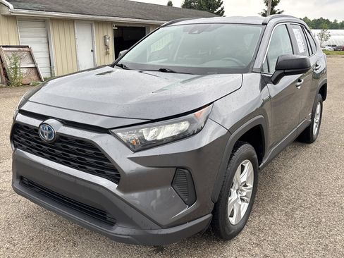 Used 2021 Toyota RAV4 LE AWD/4WD image 8