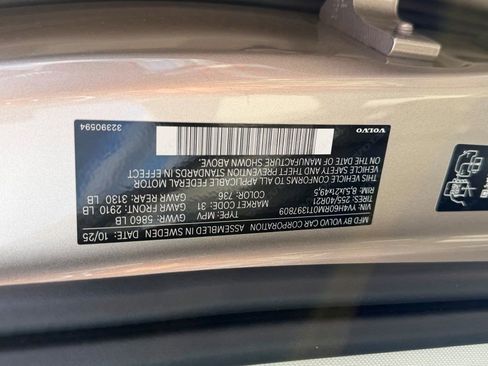 New 2026 Volvo XC60 T8 Ultra w/ Protection Package Premier image 28