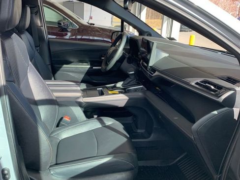 Used 2025 Toyota Sienna XLE Woodland Edition image 19