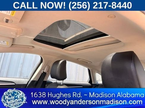Used 2020 Ford Fusion Energi Titanium FWD image 11