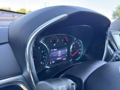 Used 2023 Chevrolet Equinox LT image 17