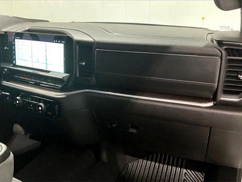 Used 2025 Chevrolet Silverado 1500 LT image 26