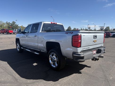 Used 2018 Chevrolet Silverado 2500 LT w/ LT Convenience Package AWD/4WD image 5
