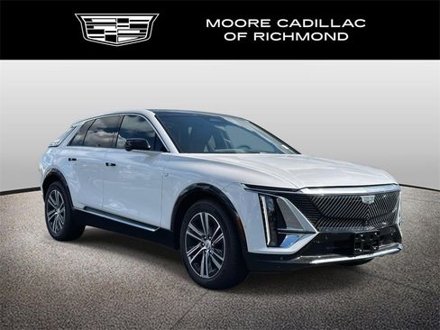 New 2025 Cadillac Lyriq Luxury image 1