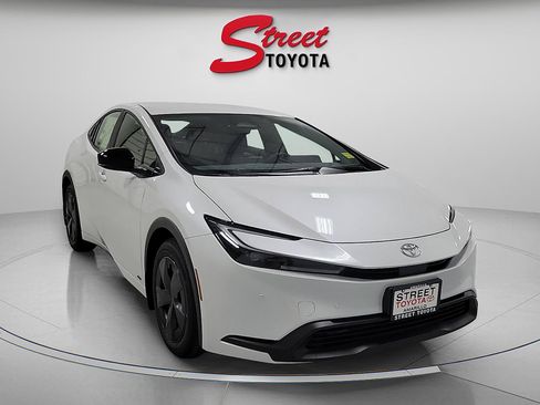 New 2026 Toyota Prius LE image 5