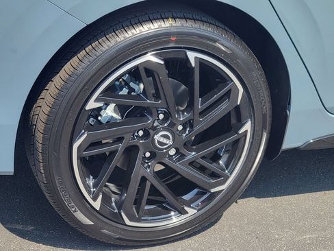 New 2026 Nissan Sentra SR w/ Floor Mat Package FWD image 3
