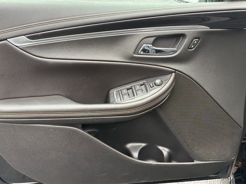 Used 2019 Chevrolet Impala LT image 23