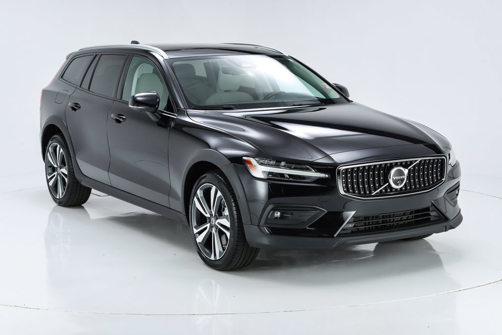Used 2024 Volvo V60 B5 Cross Country Plus w/ Protection Package Premier AWD/4WD image 19