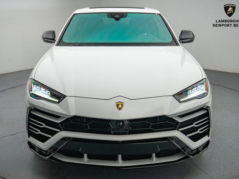 Used 2021 Lamborghini Urus AWD/4WD image 8