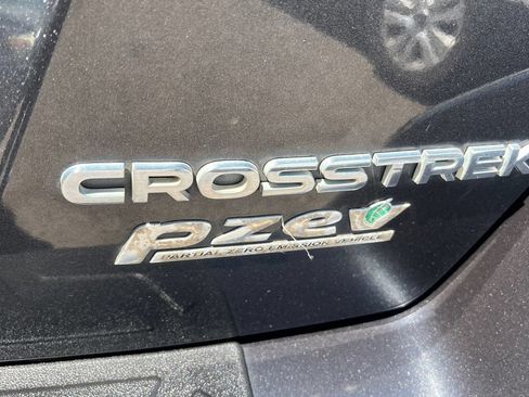 Used 2017 Subaru Crosstrek 2.0i Premium AWD/4WD image 23