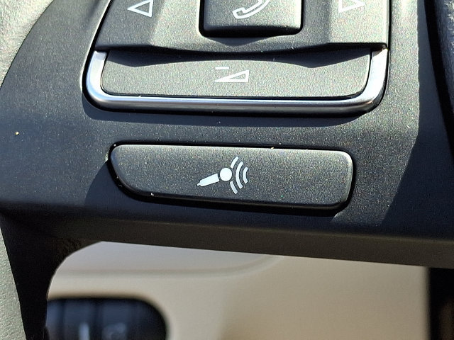 Used 2013 Volkswagen Jetta Hybrid Sedan FWD image 22