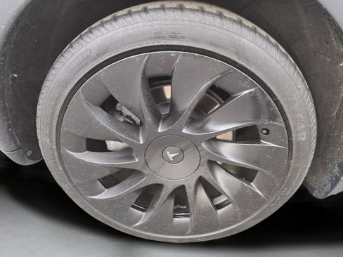 Used 2020 Tesla Model Y Long Range AWD/4WD image 33
