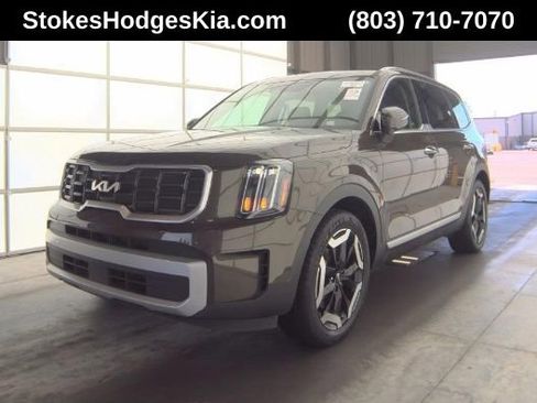 Used 2025 Kia Telluride S AWD/4WD image 1