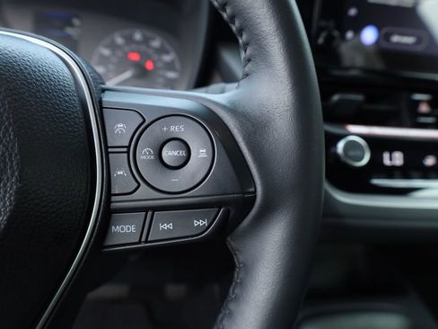 Used 2025 Toyota Corolla SE image 25