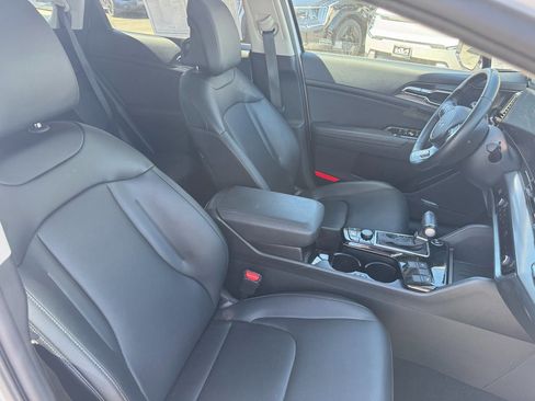 Certified 2024 Kia Sportage SX image 15
