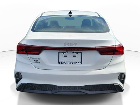 Used 2024 Kia Forte LXS FWD image 5