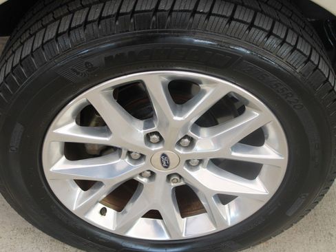 Used 2017 Ford Expedition Limited w/ Equipment Group 301A image 39