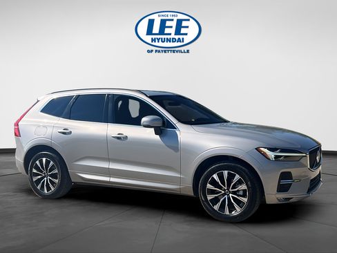 Used 2023 Volvo XC60 B5 Core w/ Climate Package FWD image 1