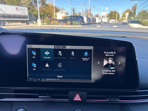 Used 2025 Hyundai Elantra SEL image 15