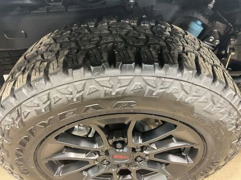 Used 2024 Toyota Tundra Limited w/ TRD Off-Road Package image 8