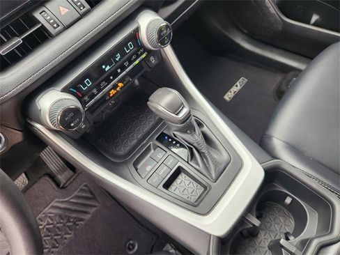 Used 2023 Toyota RAV4 XLE Premium image 19