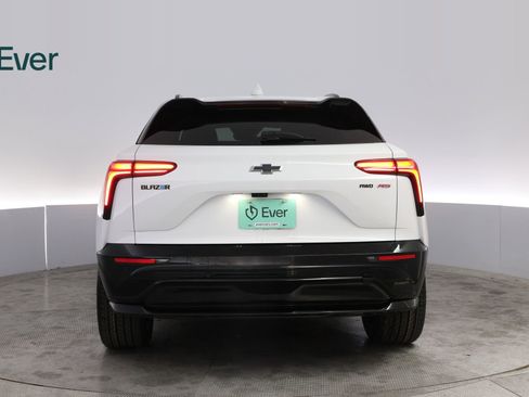 Used 2024 Chevrolet Blazer EV RS AWD/4WD image 15