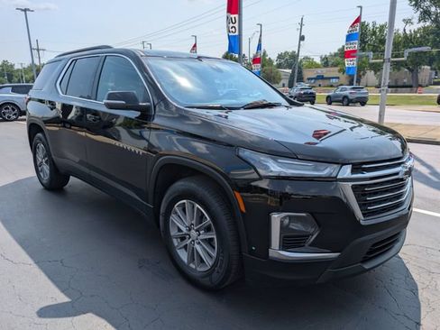 Used 2023 Chevrolet Traverse LT FWD image 7