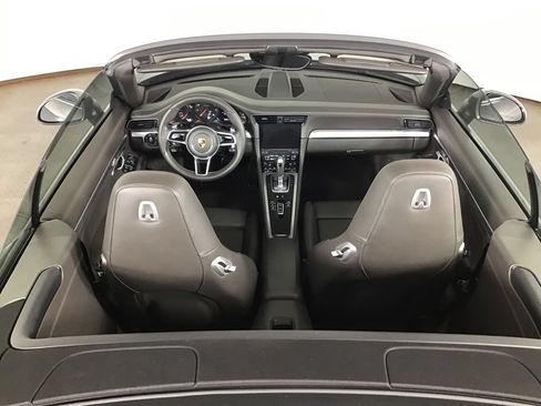 Certified 2017 Porsche 911 Carrera 4 AWD/4WD image 28