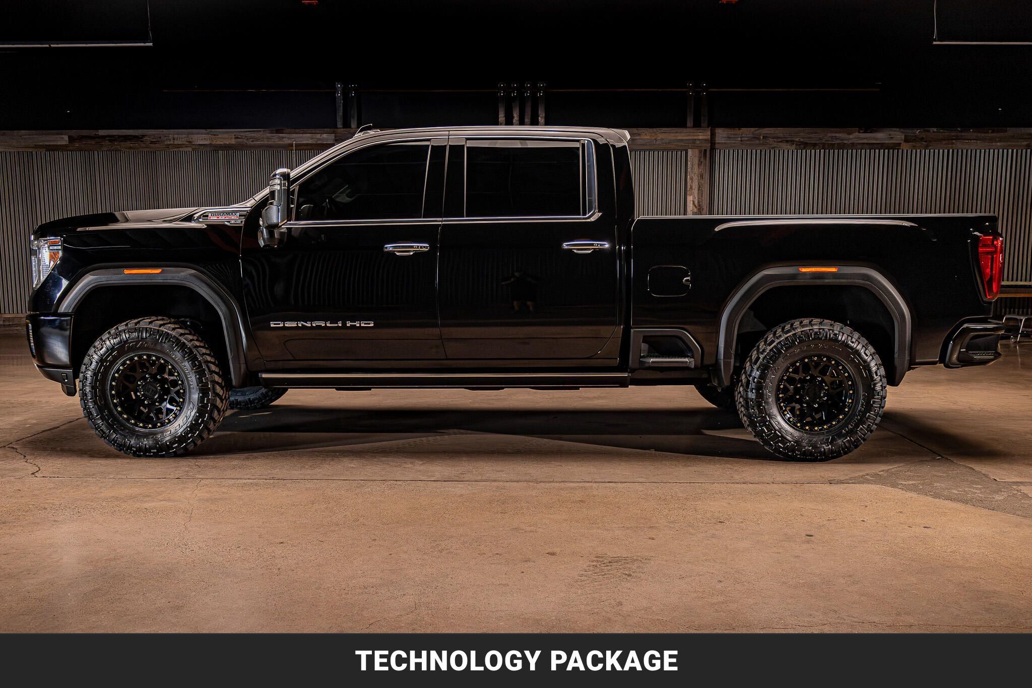 Used 2022 GMC Sierra 3500 Denali w/ Denali Ultimate Package AWD/4WD image 6