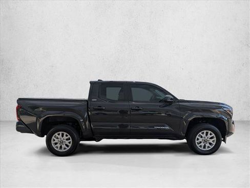 Used 2025 Toyota Tacoma SR5 RWD image 4