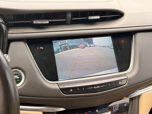 Used 2018 Cadillac XT5 Luxury w/ Driver Awareness Package FWD image 34