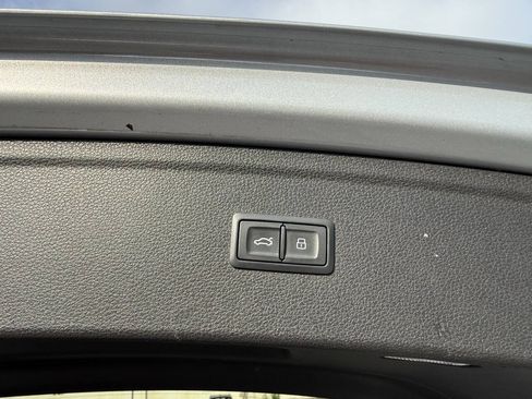 Used 2018 Audi SQ5 Premium Plus w/ Winter Wheel & Tire Package AWD/4WD image 26