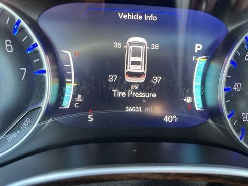 Used 2024 Chrysler Pacifica Limited FWD image 44