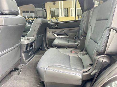 Used 2025 Toyota Sequoia Platinum image 12