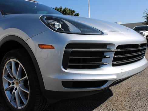Used 2019 Porsche Cayenne image 64