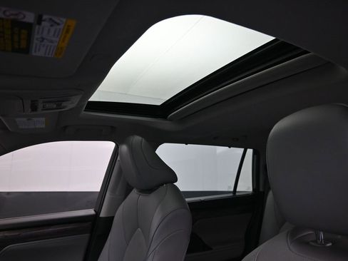 Used 2023 Toyota Highlander Limited image 25