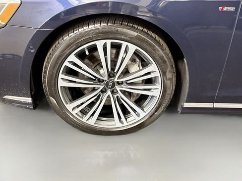 Used 2023 Audi A8 L 3.0T AWD/4WD image 38