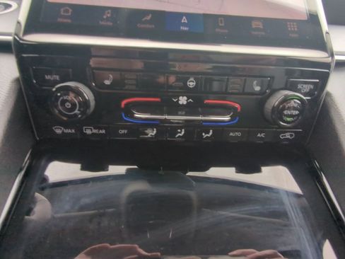 Used 2023 Jeep Grand Cherokee Limited AWD/4WD image 20
