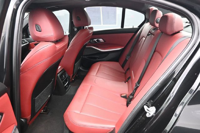 Used 2023 BMW 330i Sedan w/ Premium Package RWD image 9