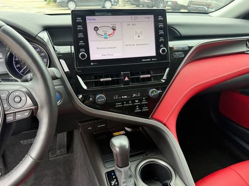Used 2022 Toyota Camry XSE w/ Cold Weather Package FWD image 19