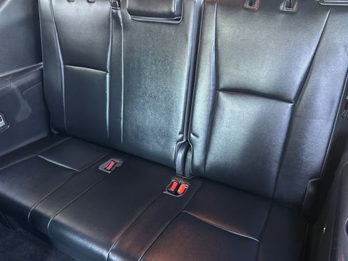 Used 2023 Toyota Highlander Platinum image 15
