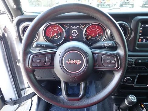 Used 2022 Jeep Wrangler Unlimited Sport AWD/4WD image 20