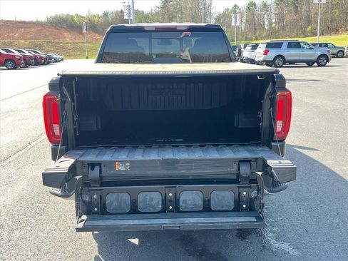 Used 2022 GMC Sierra 1500 SLT w/ SLT Premium Plus Package image 32