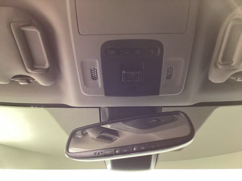 Used 2022 Toyota Camry XSE FWD image 16