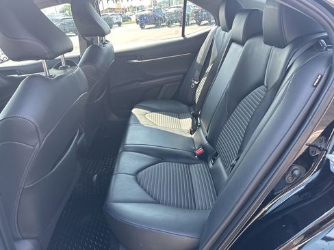 Used 2021 Toyota Camry SE FWD image 21